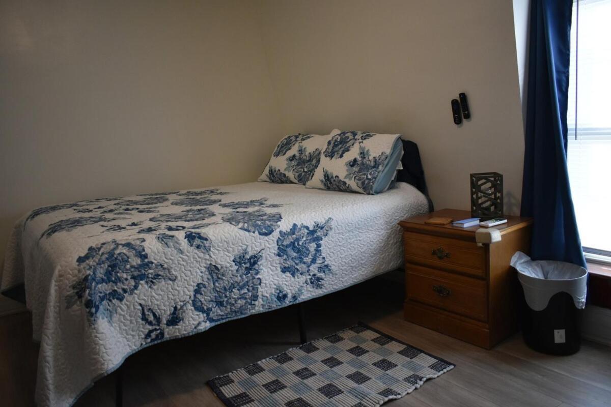 Downtown 1 Bdrm Oasis Apartment