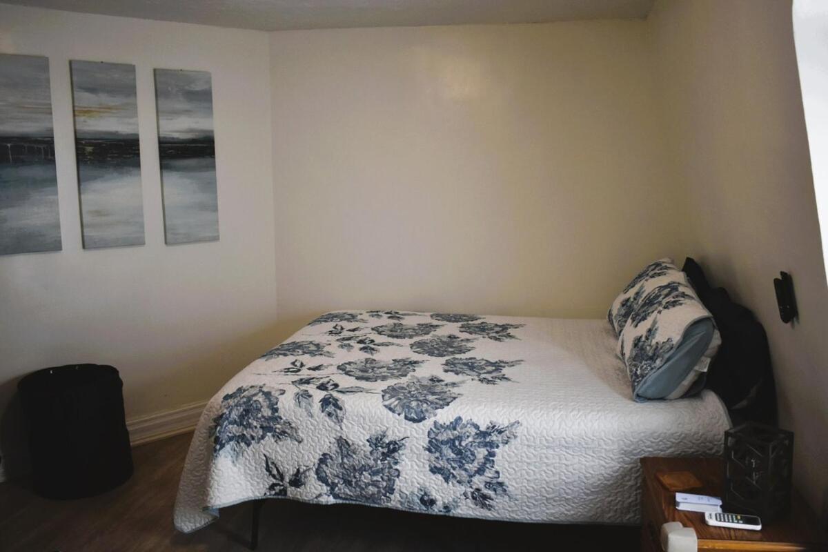 Downtown 1 Bdrm Oasis *